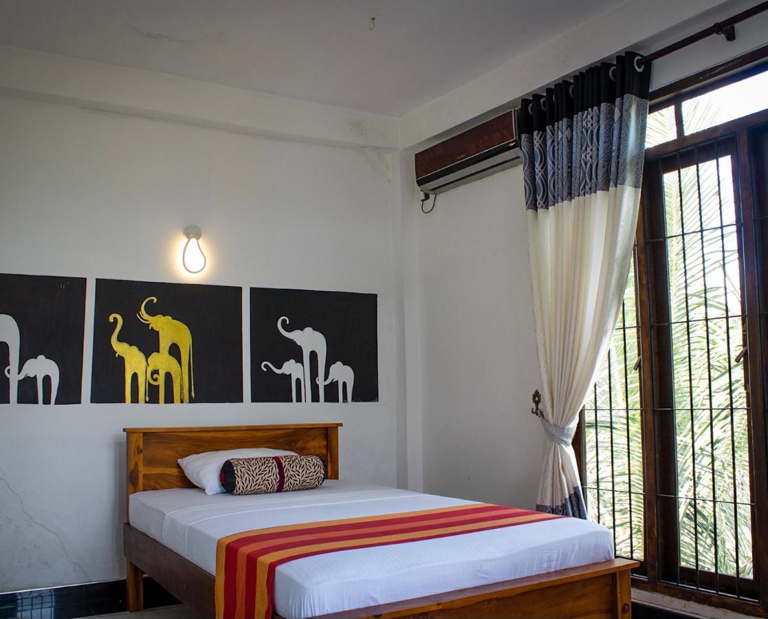 Gold Crown Residence Dambulla Exterior foto
